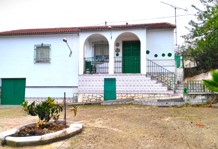 Chalet en venta en Lucena, Zona Los Poleares