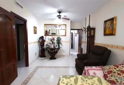 Piso en venta en Lucena, Zona Santiago
